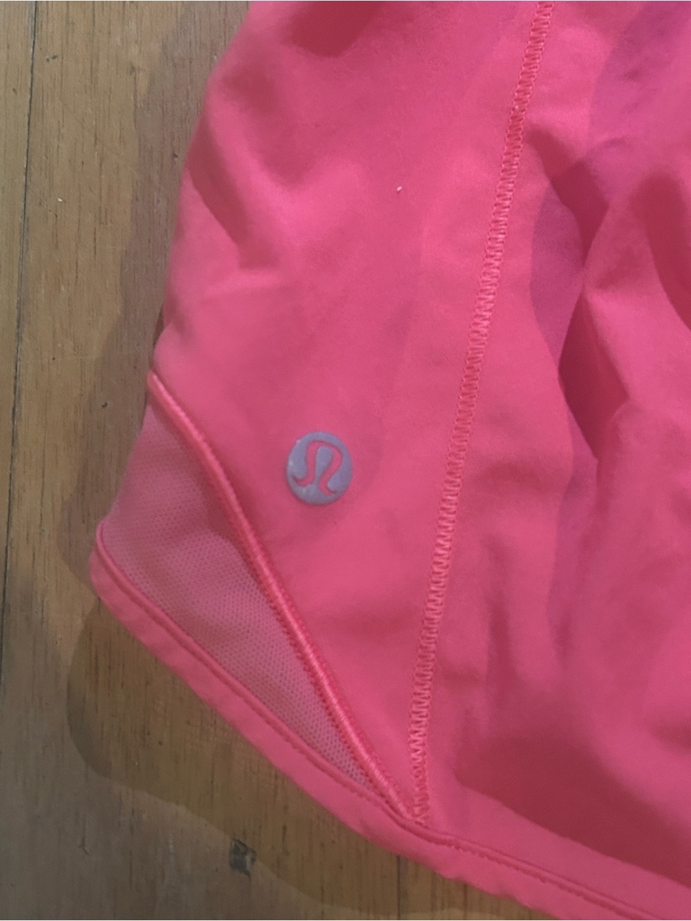 Lululemon Hotty Hot 4 inch Shorts - Picture 3 of 4